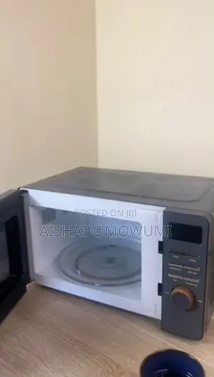 Russel Hobs Microwave