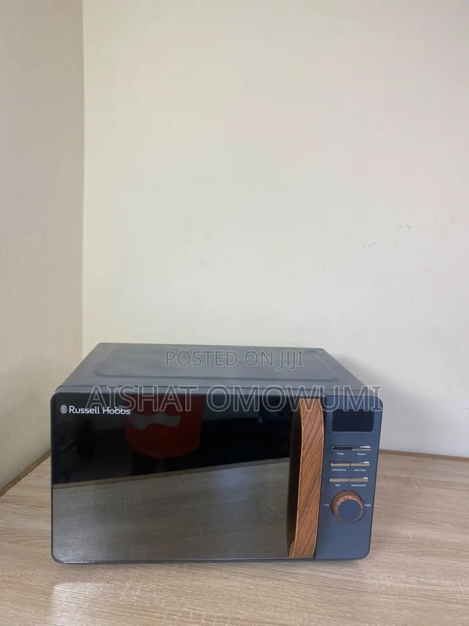Russel Hobs Microwave