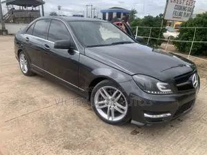 Mercedes-Benz C300 Sport 4Matic Sedan AWD (3.0L 6cyl 7A) 2012 Gray