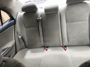Toyota Corolla 2009 Gold