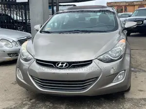 Hyundai Elantra Limited Sedan FWD (1.8L 4cyl 6A) 2013 Gray
