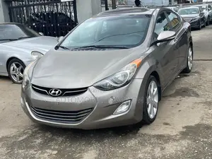 Hyundai Elantra Limited Sedan FWD (1.8L 4cyl 6A) 2013 Gray