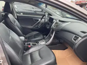 Hyundai Elantra Limited Sedan FWD (1.8L 4cyl 6A) 2013 Gray