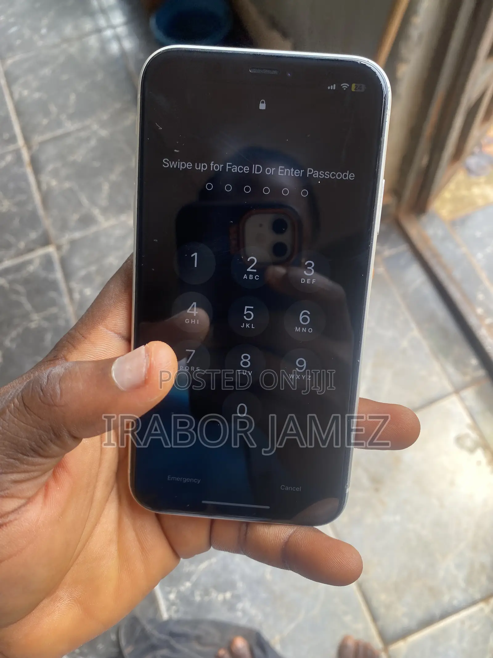Apple iPhone XR 64 GB White