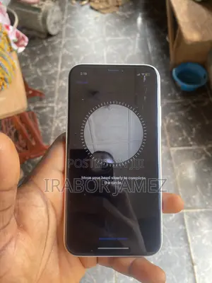 Apple iPhone XR 64 GB White