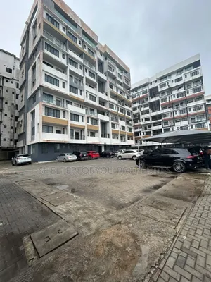 3bdrm House in Lekki Phase 1 for sale