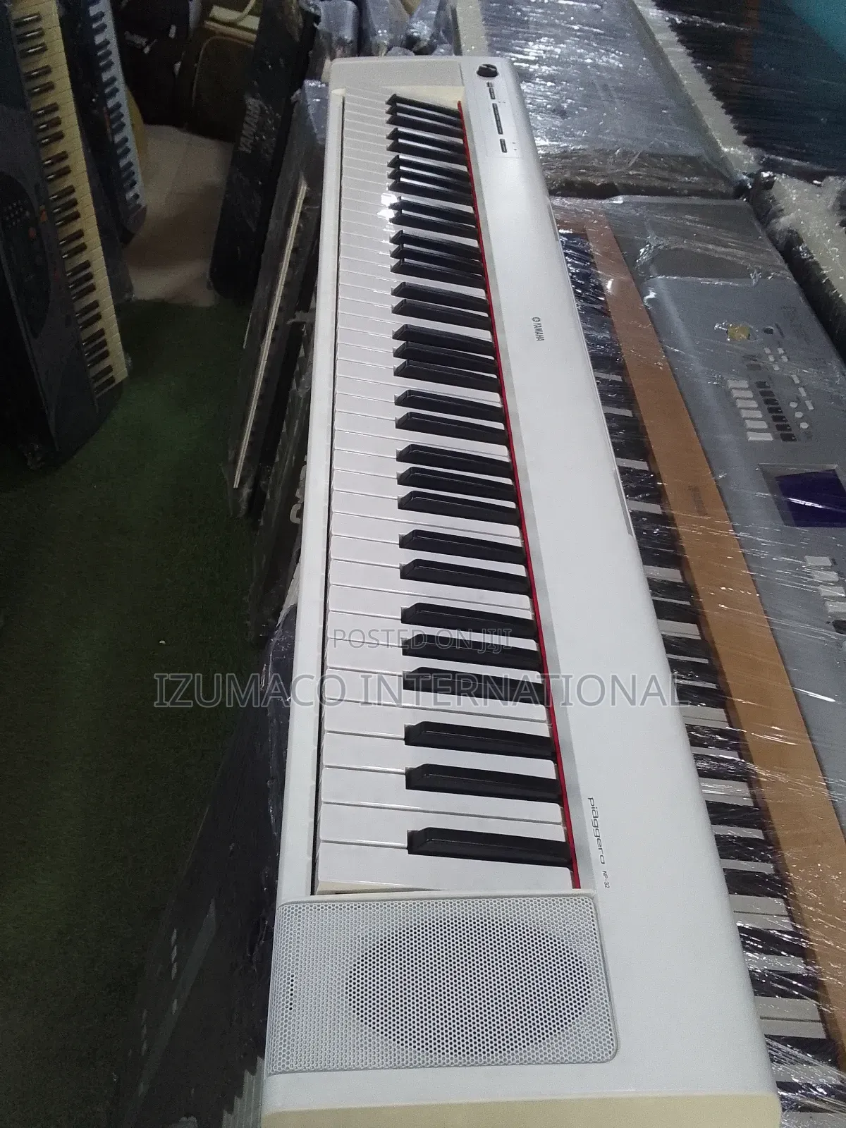 Yamaha NP-32 Portable Grand Piano 