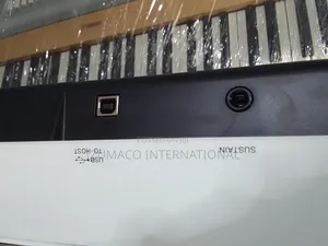 Yamaha NP-32 Portable Grand Piano 