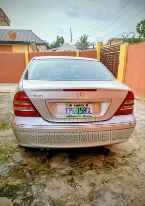 Mercedes-Benz C180 2004 Silver