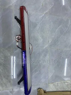 Slim Red Blue Emergency Police LED Light Bar (12V)