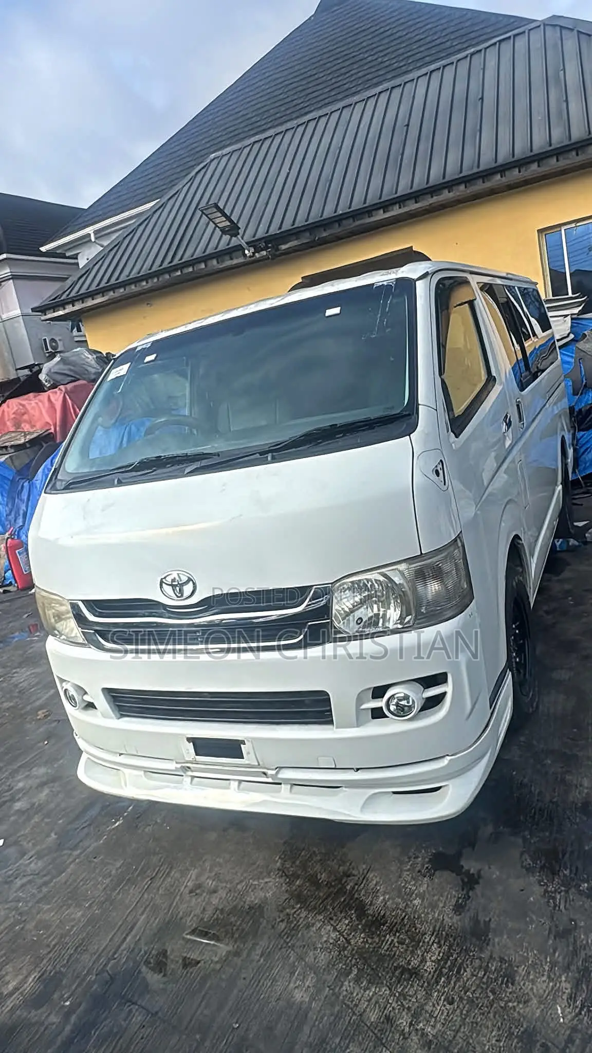Toyota HiAce 2008 White