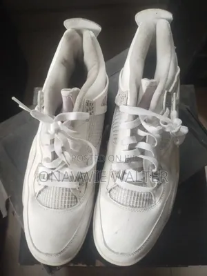 Air Jordan 4 Retro