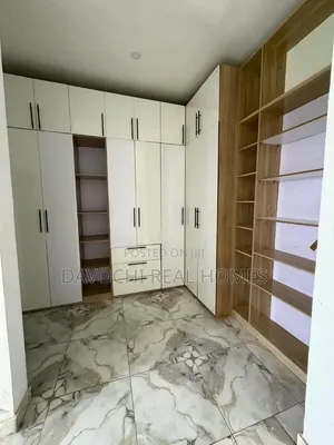 3bdrm Duplex in Abraham Adesanya Estate for rent