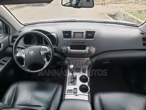 Toyota Highlander 2013 Silver