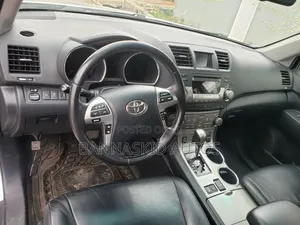 Toyota Highlander 2013 Silver