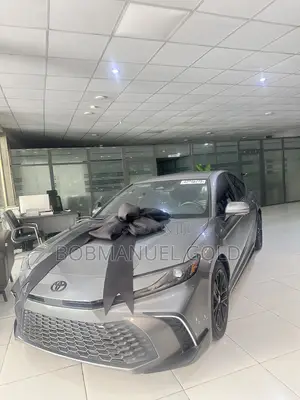 New Toyota Camry SE 2025 Gray