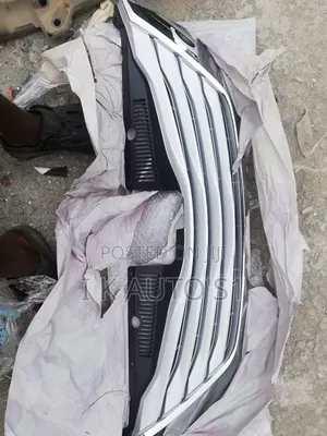 Front Bumper Grille Sienna 2012 to 2013