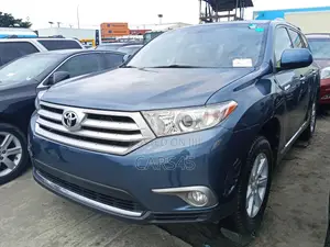 Toyota Highlander 2013 Blue
