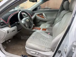 Toyota Camry XLE 4dr Sedan (2.4L 4cyl 5A) 2007 Silver