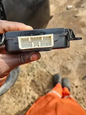 Headlamp Charger Prado 2018
