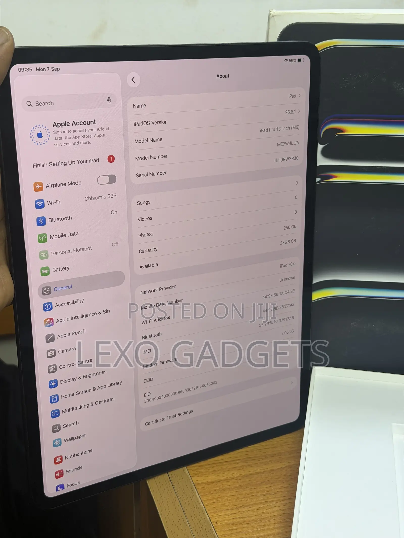 New Apple iPad Pro 13 (2025) 256 GB Gray
