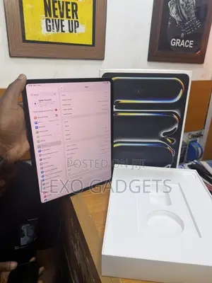 New Apple iPad Pro 13 (2025) 256 GB Gray