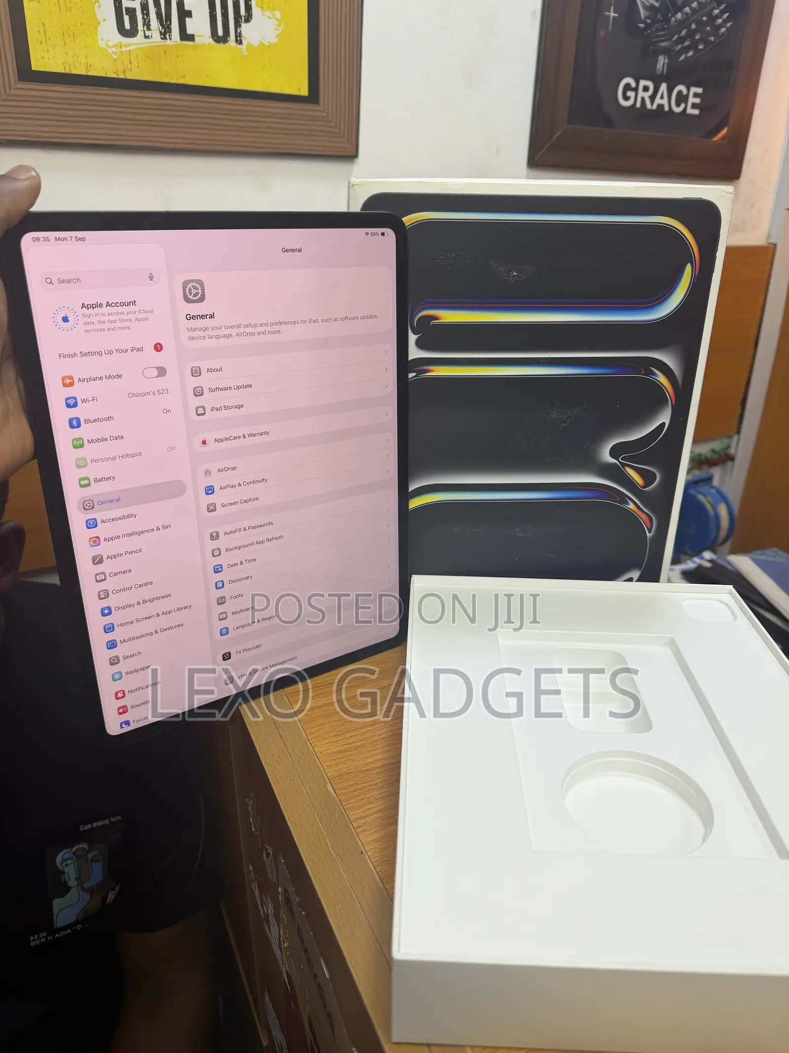 New Apple iPad Pro 13 (2025) 256 GB Gray