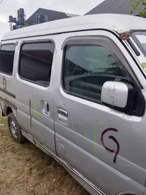 Suzuki APV Minibus 2017 Silver