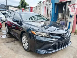 Toyota Camry LE FWD (2.5L 4cyl 8AM) 2018 Black