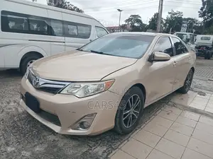Toyota Camry 2012 Gold