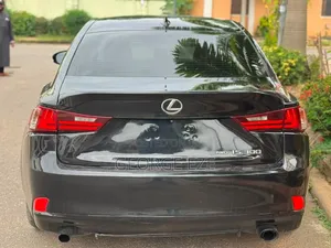 Lexus IS 2017 Black