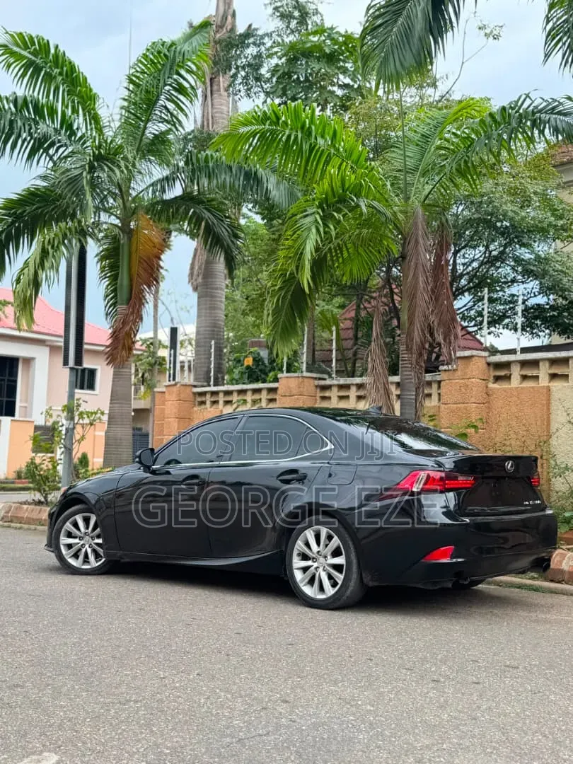 Lexus IS 2017 Black