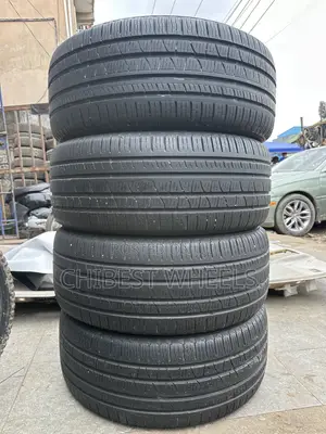 255/50/19 Pirelli Tokunbor First Grade Tyer
