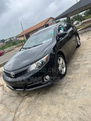 Toyota Camry SE 4dr Sedan (2.5L 4cyl 6A) 2014 Black
