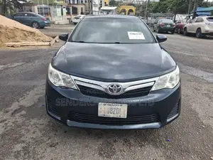 Toyota Camry LE 4dr Sedan (2.5L 4cyl 6A) 2013 Blue