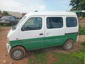 Suzuki APV Minibus 2009 White