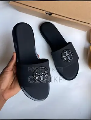 Woman Slipper Available in Different Sizes