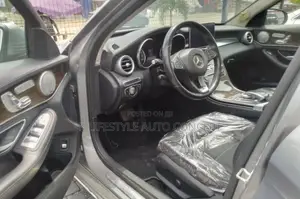 Mercedes-Benz C300 2016 Gray
