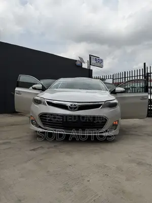 Toyota Avalon Limited 4dr Sedan (3.5L 6cyl 6A) 2014 White