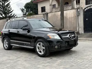Mercedes-Benz GLK-Class 2010 Black