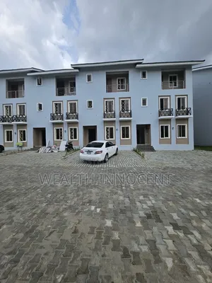 4bdrm Duplex in Durumi for sale