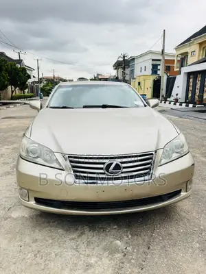 Lexus ES 350 2011 Gold