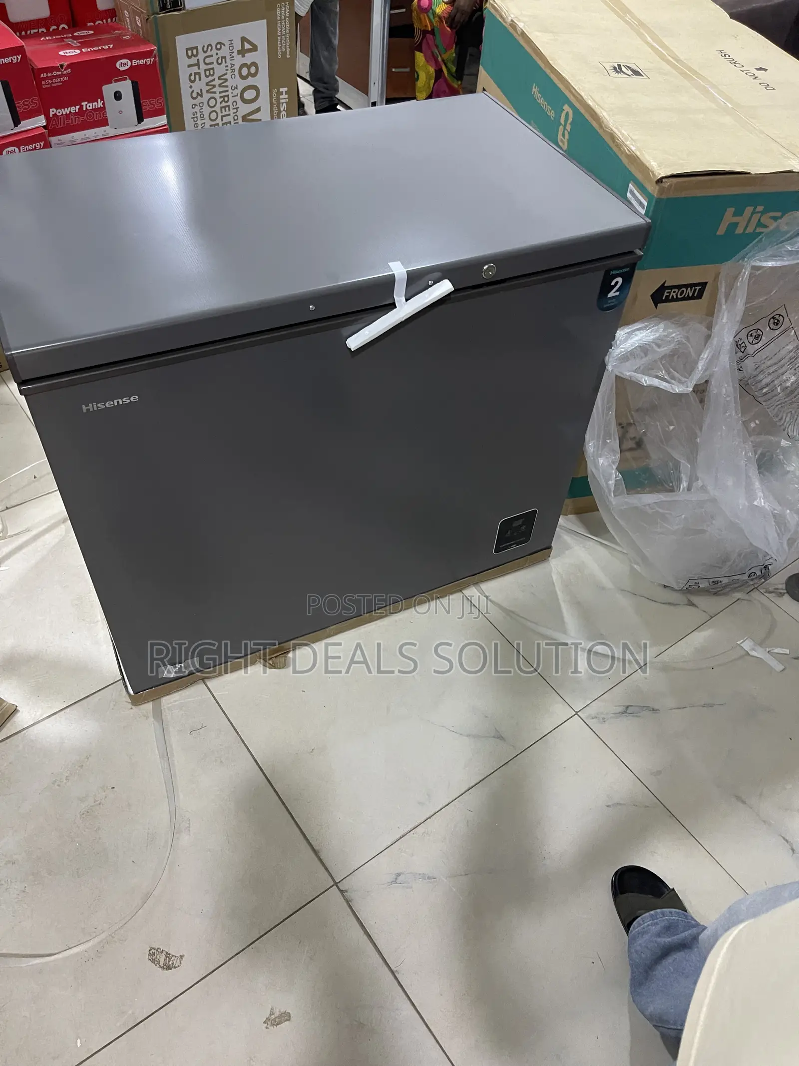 Hisense 340SHI 250L – Designed for Those Who Need More Freezer Space