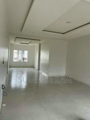 3bdrm Apartment in Main Shelter Afrique for rent
