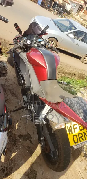 Yamaha YBR125 2018 Red