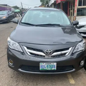 Toyota Corolla 2012 Gray