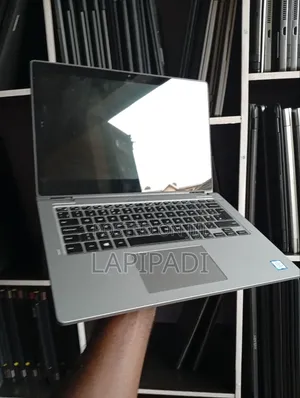 Laptop Dell Latitude 3310 2-in-1 16GB Intel Core i5 SSD 256GB
