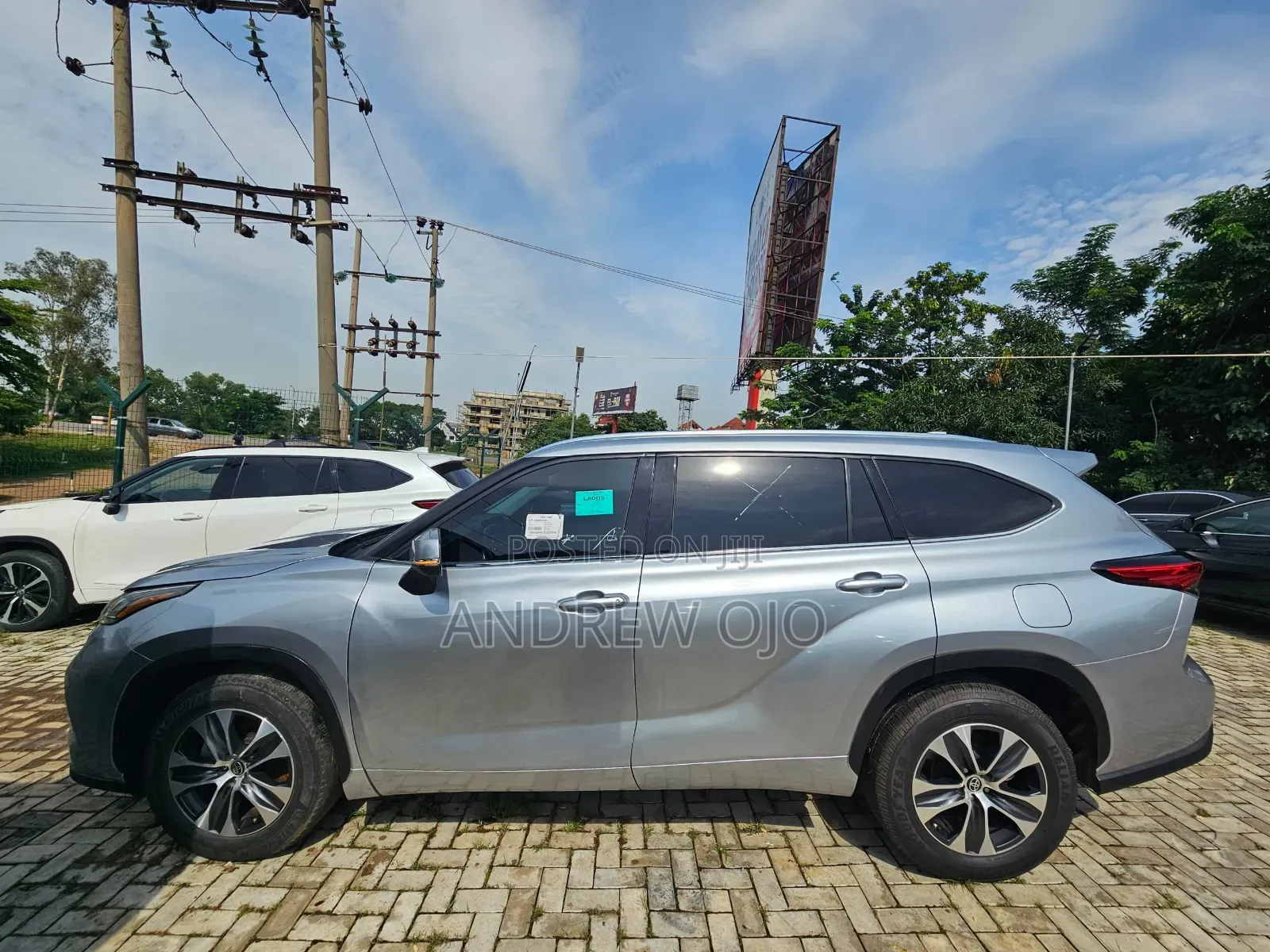 Toyota Highlander XLE 2021 Silver