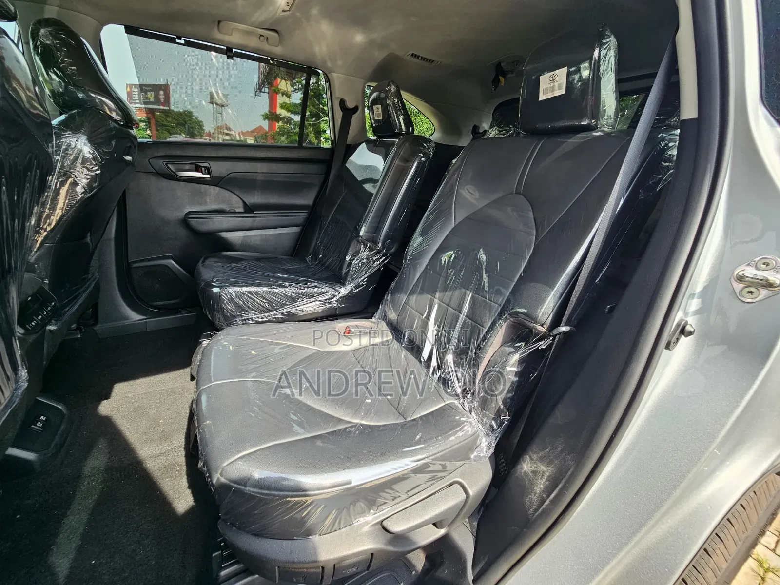Toyota Highlander XLE 2021 Silver