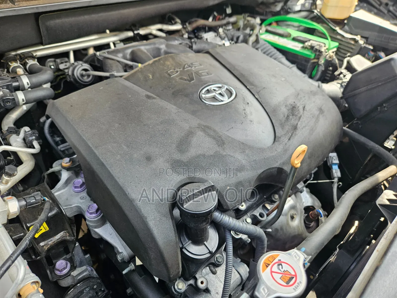 Toyota Highlander XLE 2021 Silver
